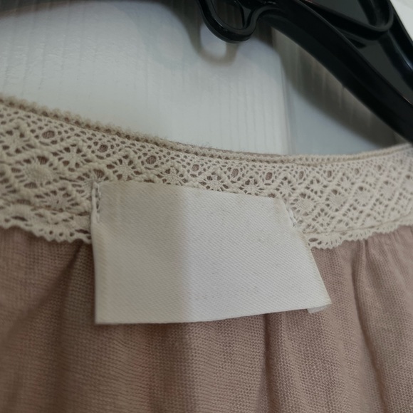Women’s blouse peasant like, dusty rose/cream color unknown brand S-M size - Picture 3 of 5